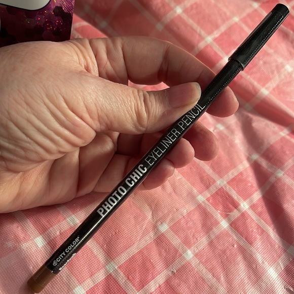 🎈SALE🎈🎀#31.MAKEUP BUNDLE🎀 - Picture 12 of 12